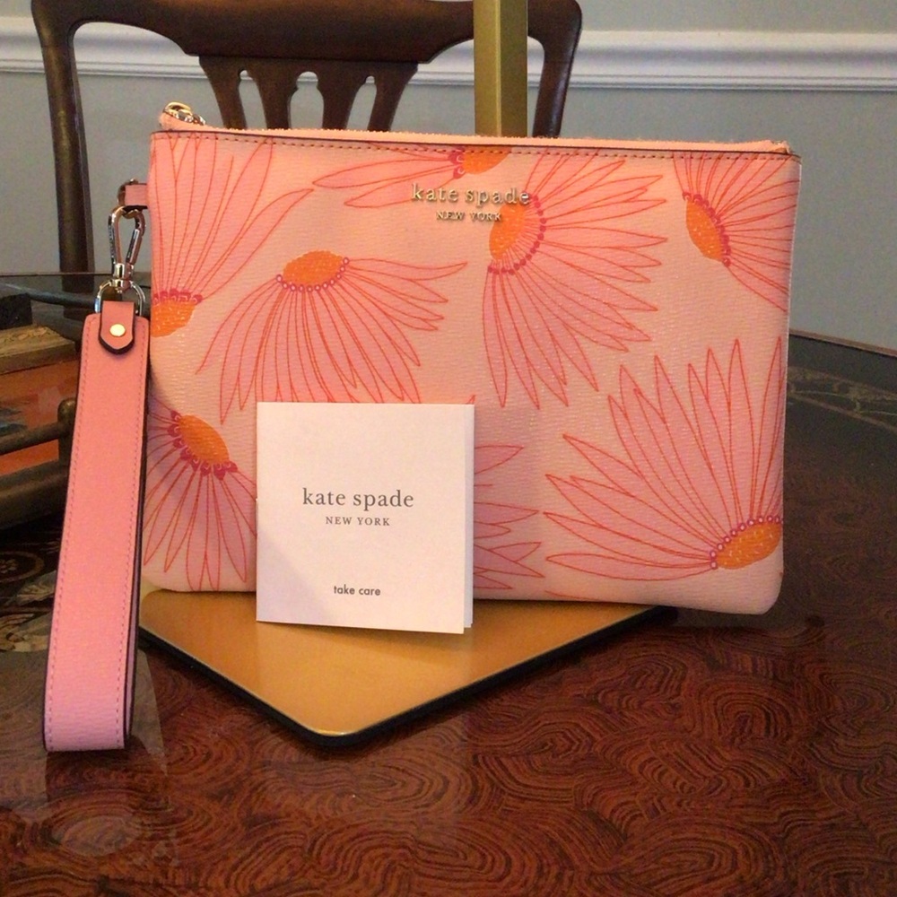 New Kate Spade Falling Flower Wristlet